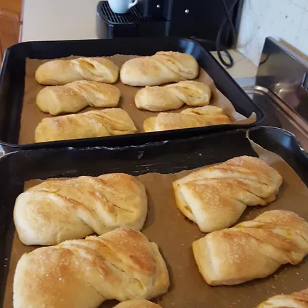 Alojamento de Acomodação e Pequeno-almoço Erry Trani